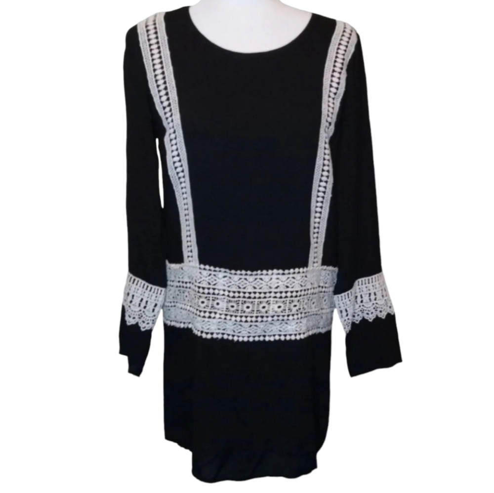HOT & DELICIOUS BLACK LONG SLEEVE MINI-DRESS/TUNIC TOP W/EMBROIDERED TRIM.
